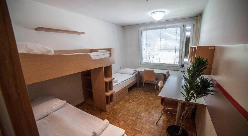 Hostel DIC 1