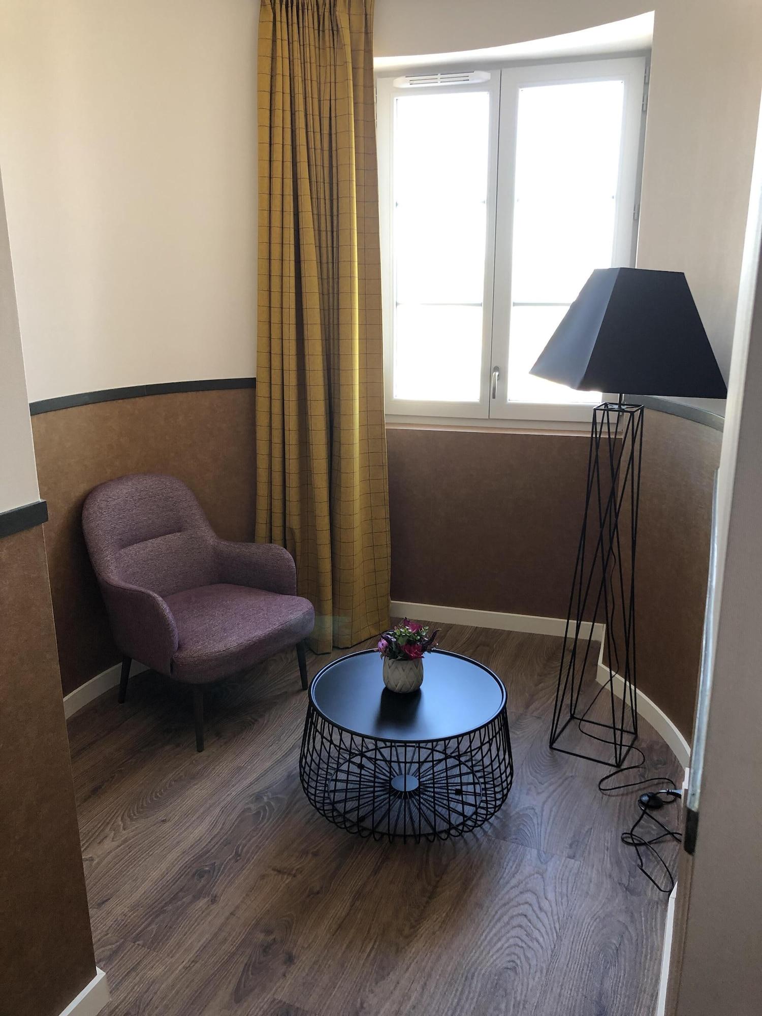 DOMITYS - Le Manoir - Le Castel du Val 1