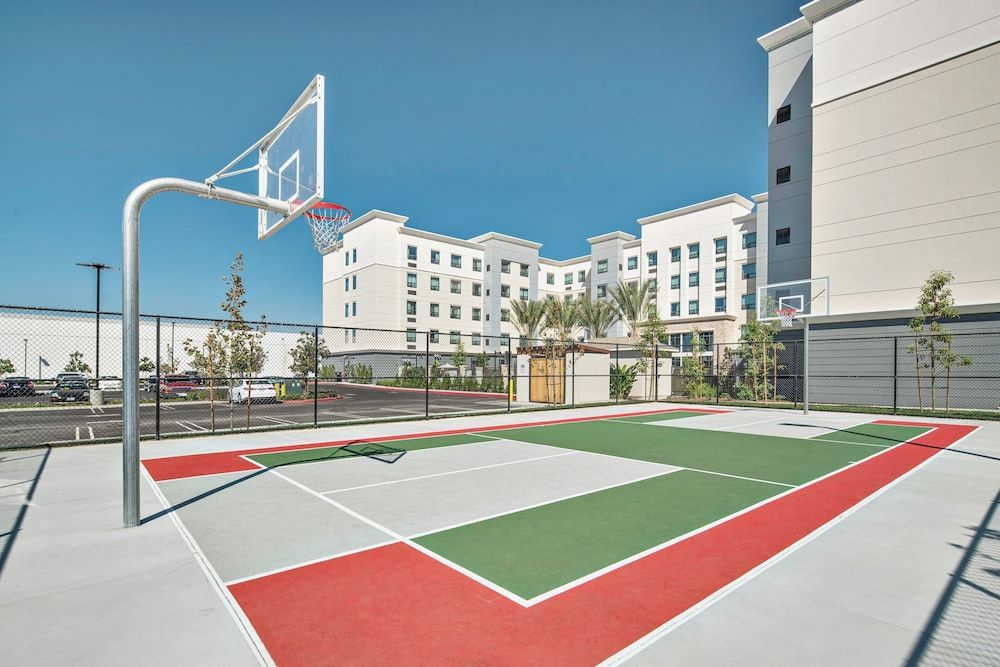 Staybridge Suites IRVINE - JOHN WAYNE AIRPORT by IHG 1