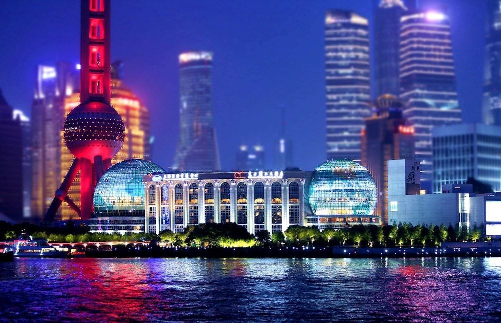 Oriental Riverside Bund View Hotel (Shanghai International Convention Center) 1