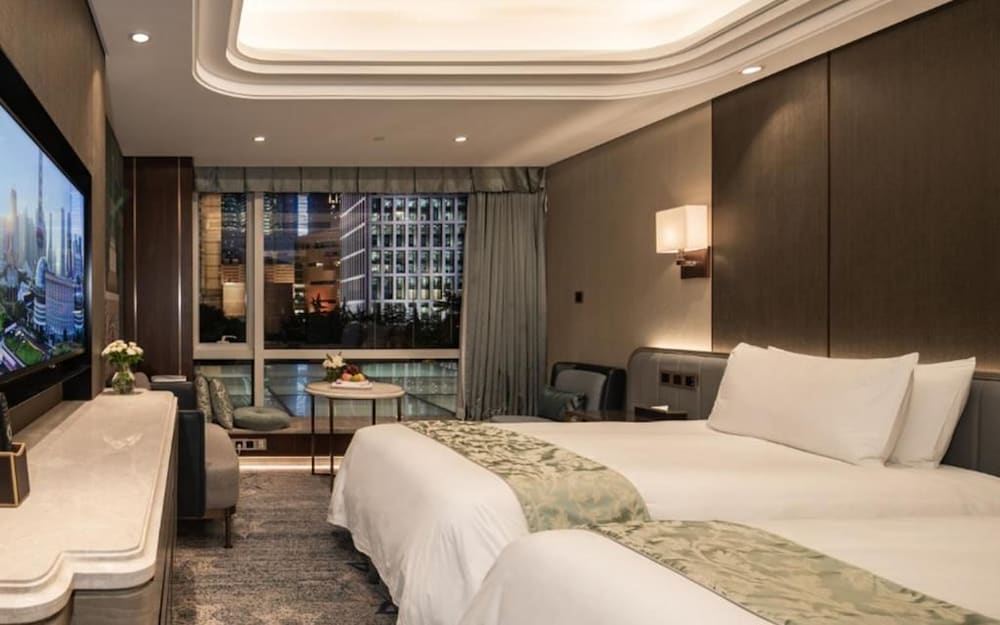 Oriental Riverside Bund View Hotel (Shanghai International Convention Center) 2