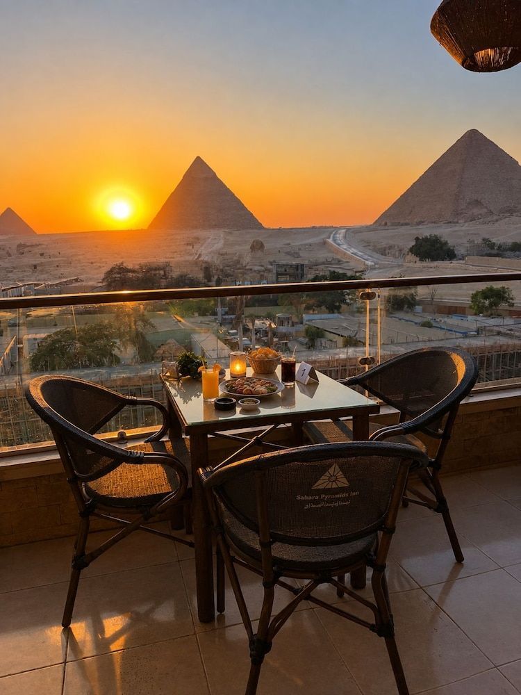 Sahara Pyramids Inn 1