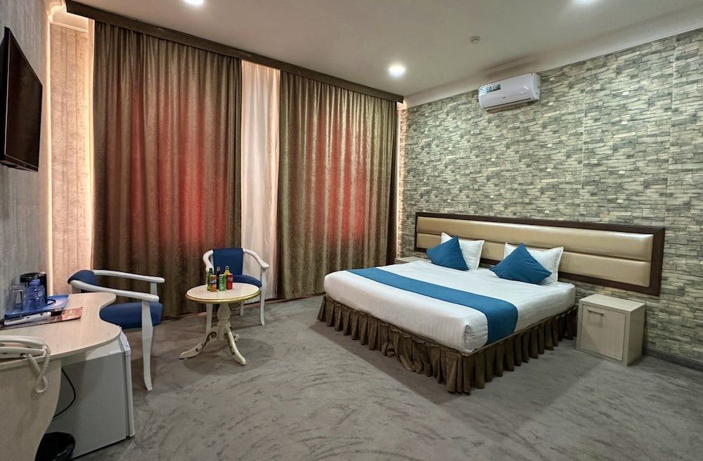 HOTEL GLOBUS 1