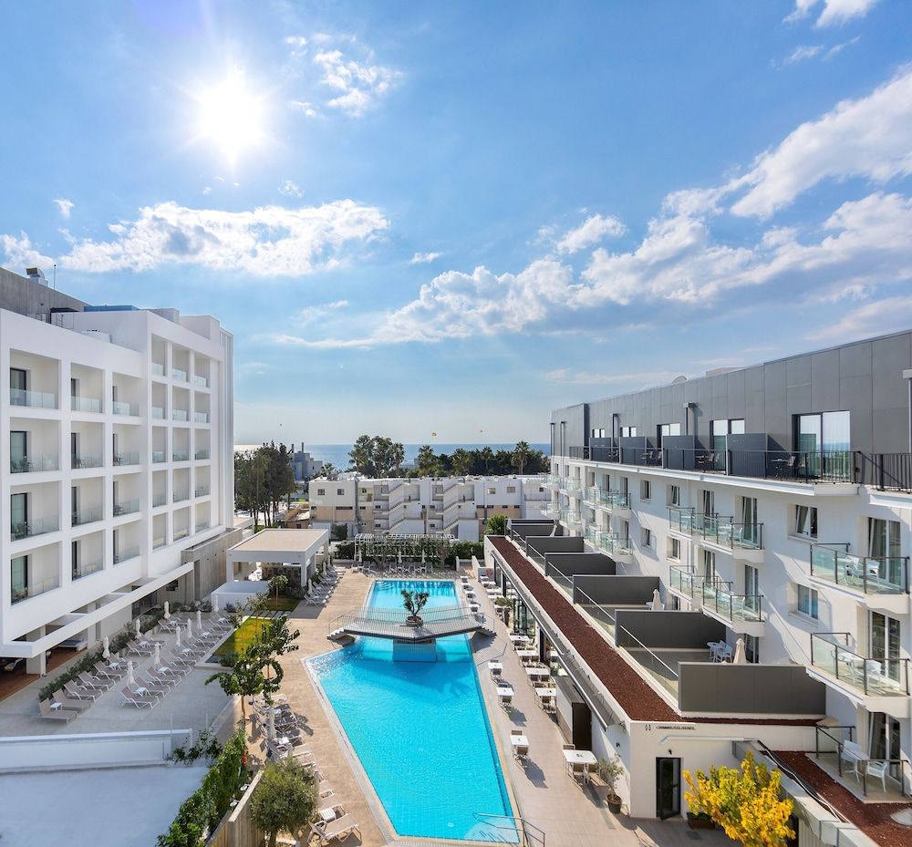 Anemi Hotel & Suites 1