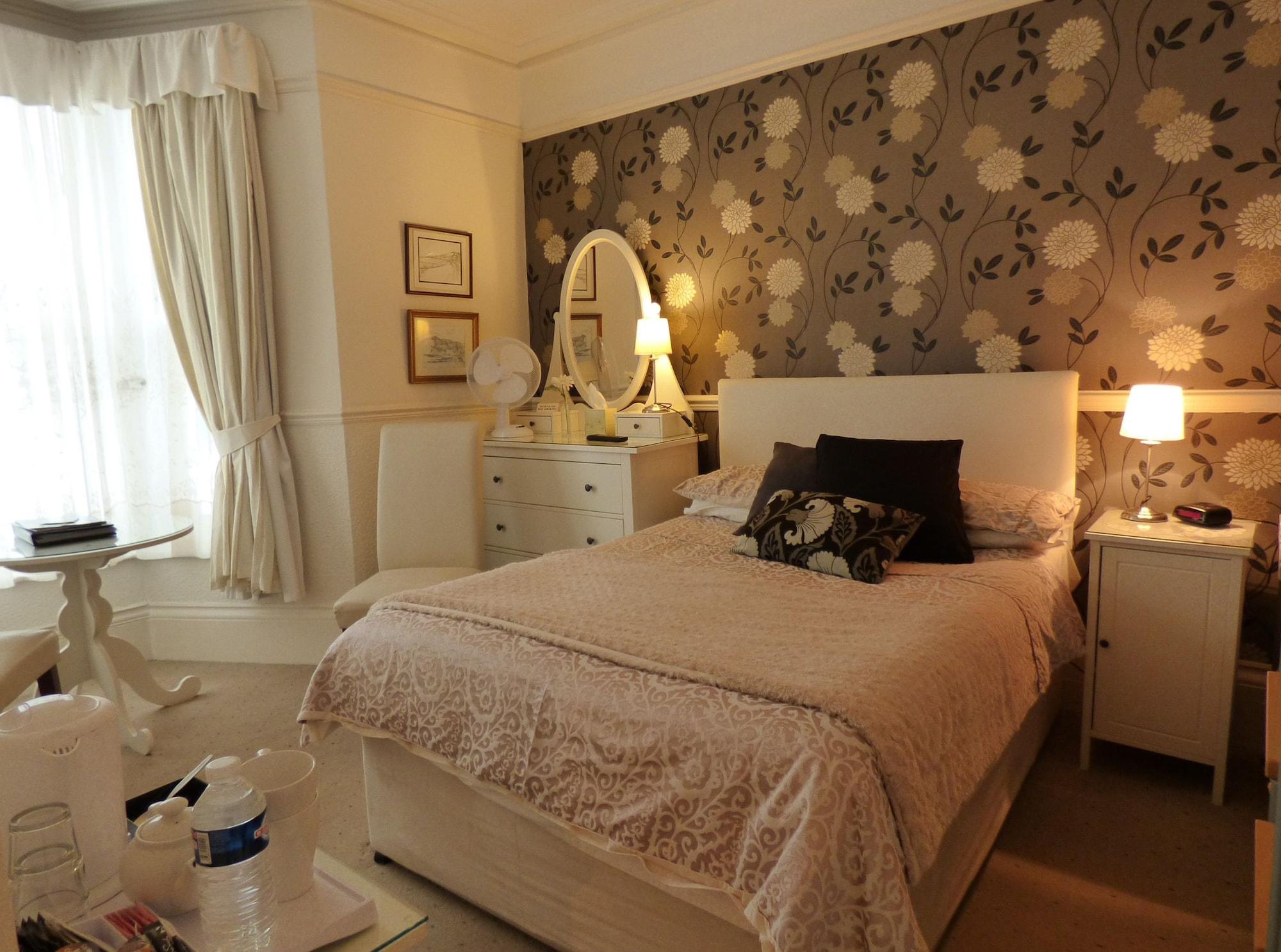 Maison Dieu Guest House 1