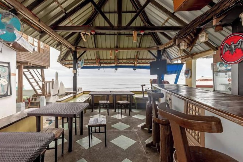 Monaliza Surf Resort La Union 1