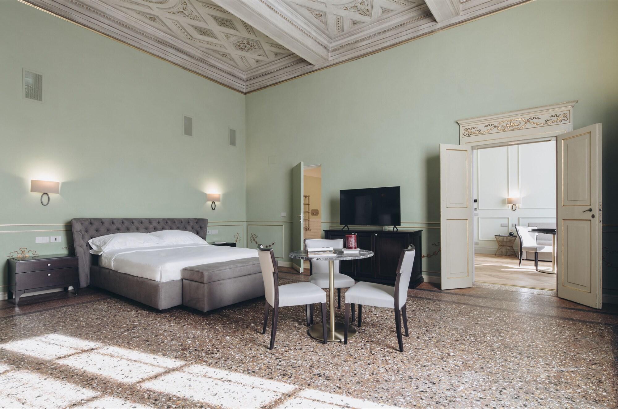 Gregorini Bingham Art Luxury Suites 1