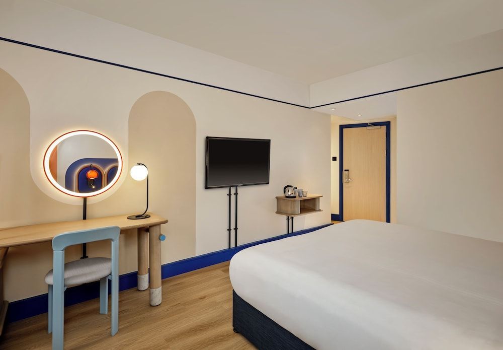 lyf Chelsea London 2