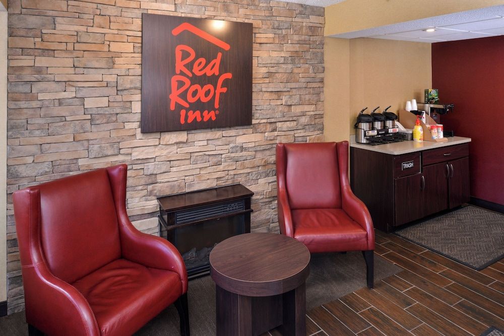 Red Roof Inn Milwaukee – Airport/Oak Creek 2