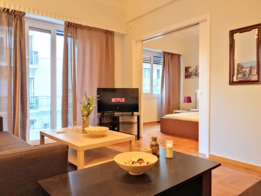 Comfortable apartment in Acropolis 1