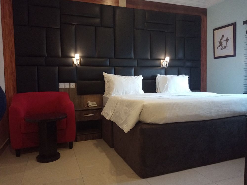 Victoria Inn Hotel & Suites 2