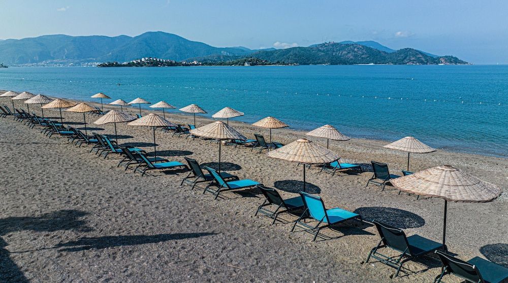 Uras Beach Hotel 1