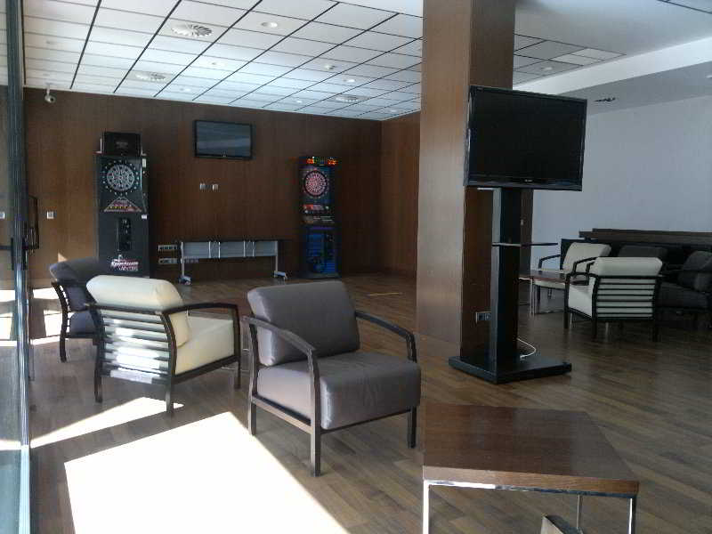 TaCH Madrid Airport 2