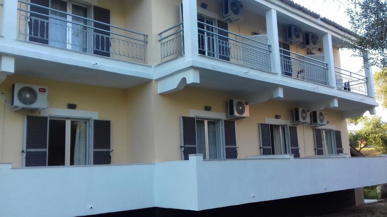 FULL HOUSE KAVOS 1