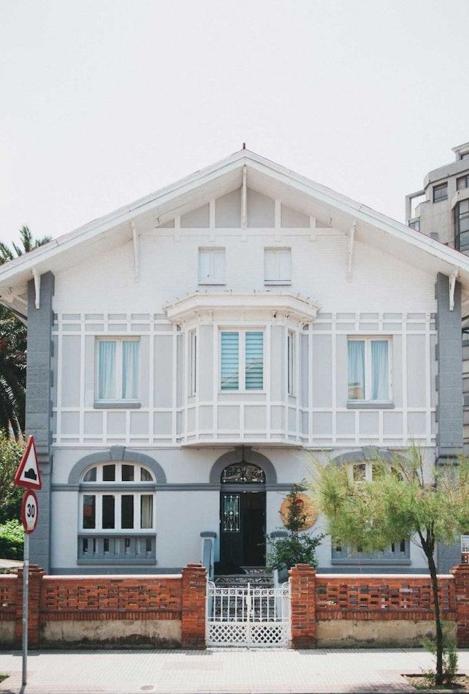Alamar Salinas - Hostel 1