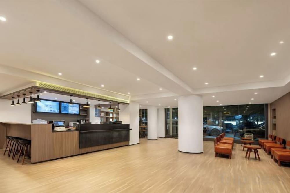HanTing Hotel (Shenzhen Huaqiang Central Park) 1