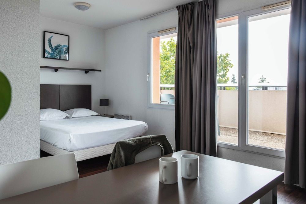 Ténéo Apparthotel Talence - Centre 1