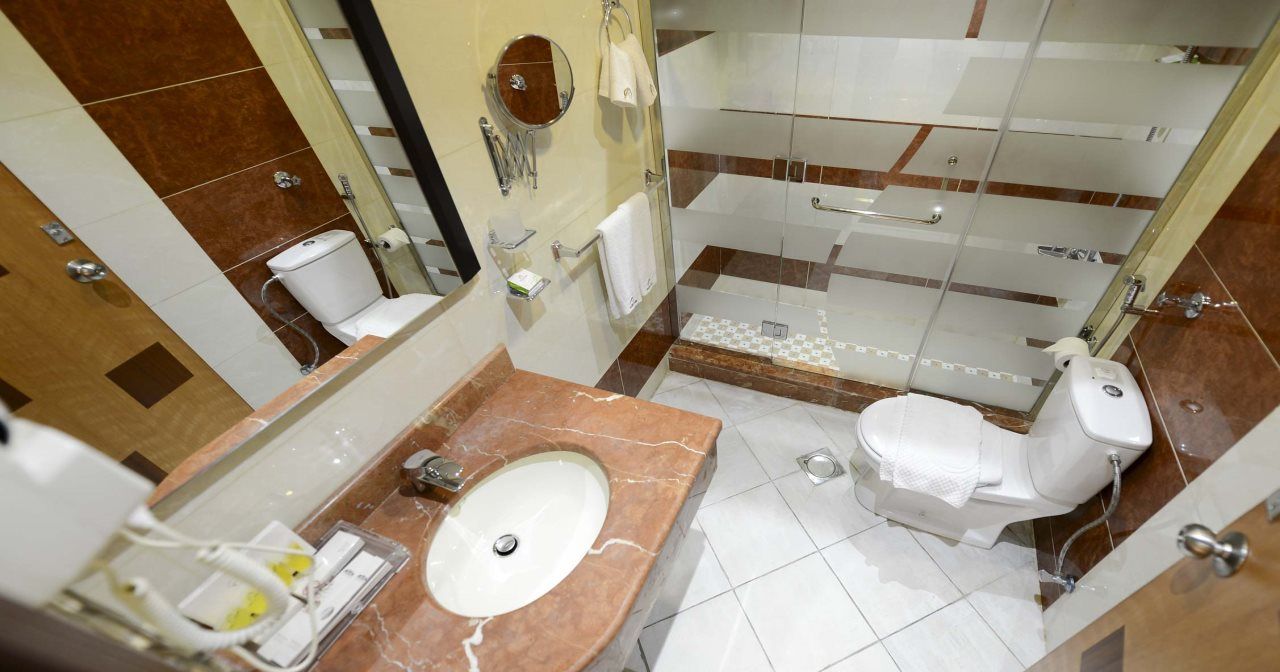 Renz Hotel 2