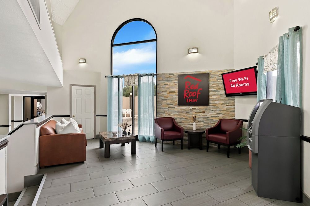 Red Roof Inn & Suites Duncan 2