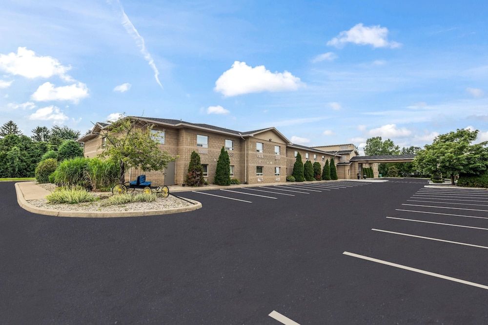 Days Inn by Wyndham Leamington 1