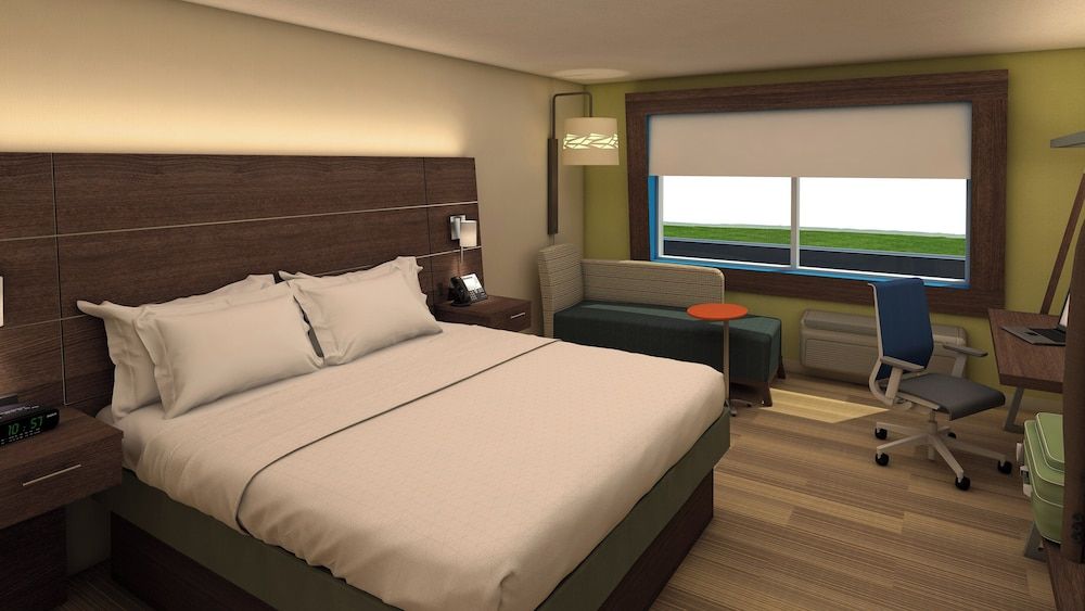 Holiday Inn Express & Suites EDMONTON N - ST. ALBERT by IHG 1
