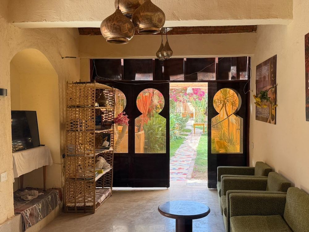 Nile Compound 2