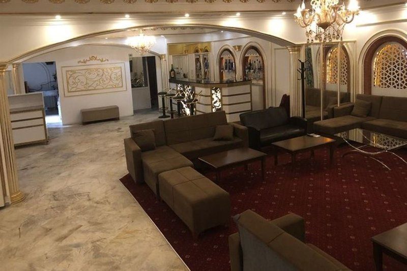 Grand Milan Hotel 2