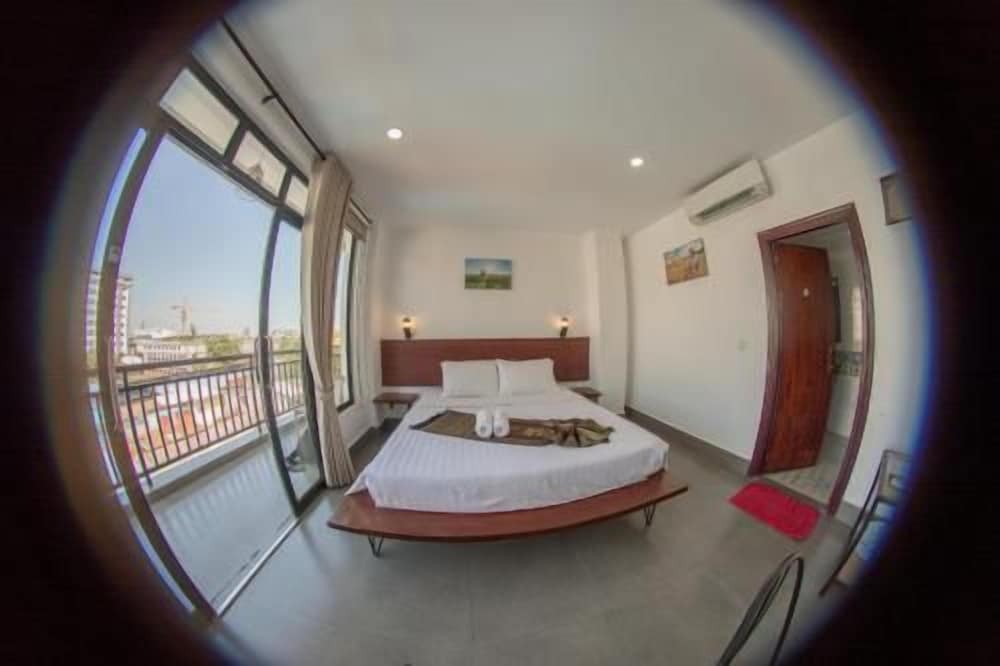 Pooltop Phnom Penh 2