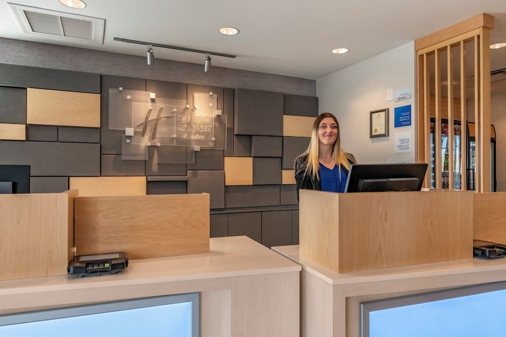Holiday Inn Express & Suites CARLISLE SOUTHWEST – I-81 by IHG 1