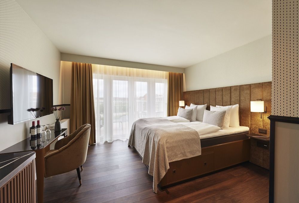 WIDE Hotel 1