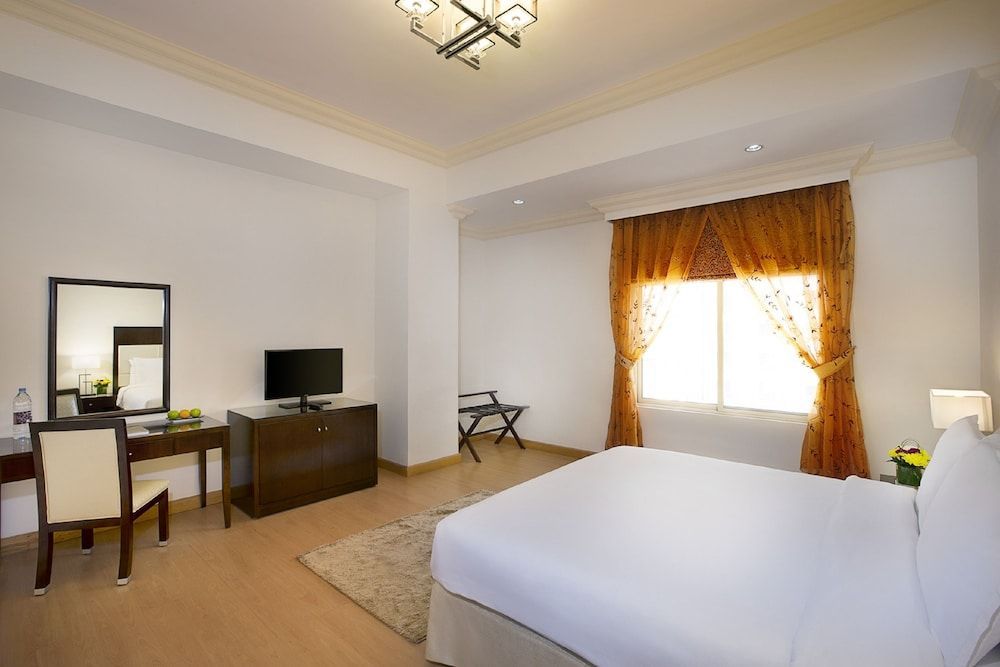 Al Safir Hotel & Tower 2