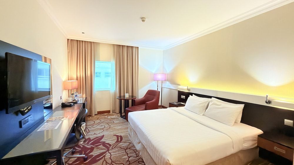 Excelsior Hotel Downtown 1