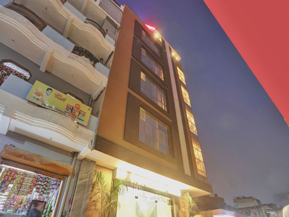 FabHotel The Diamond 1
