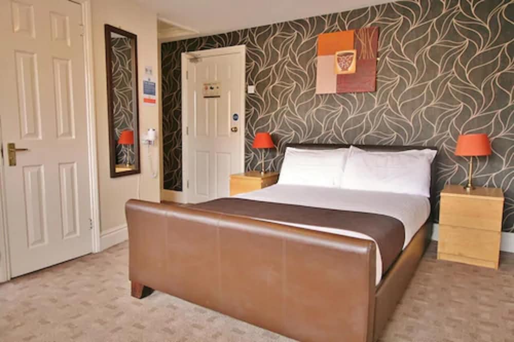 Central Hotel Cheltenham 2
