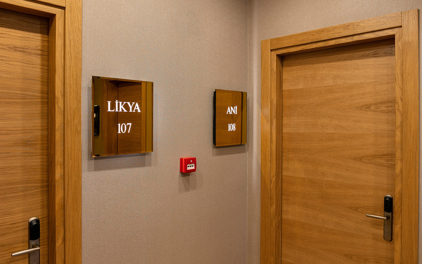 Pukka Hotel 1