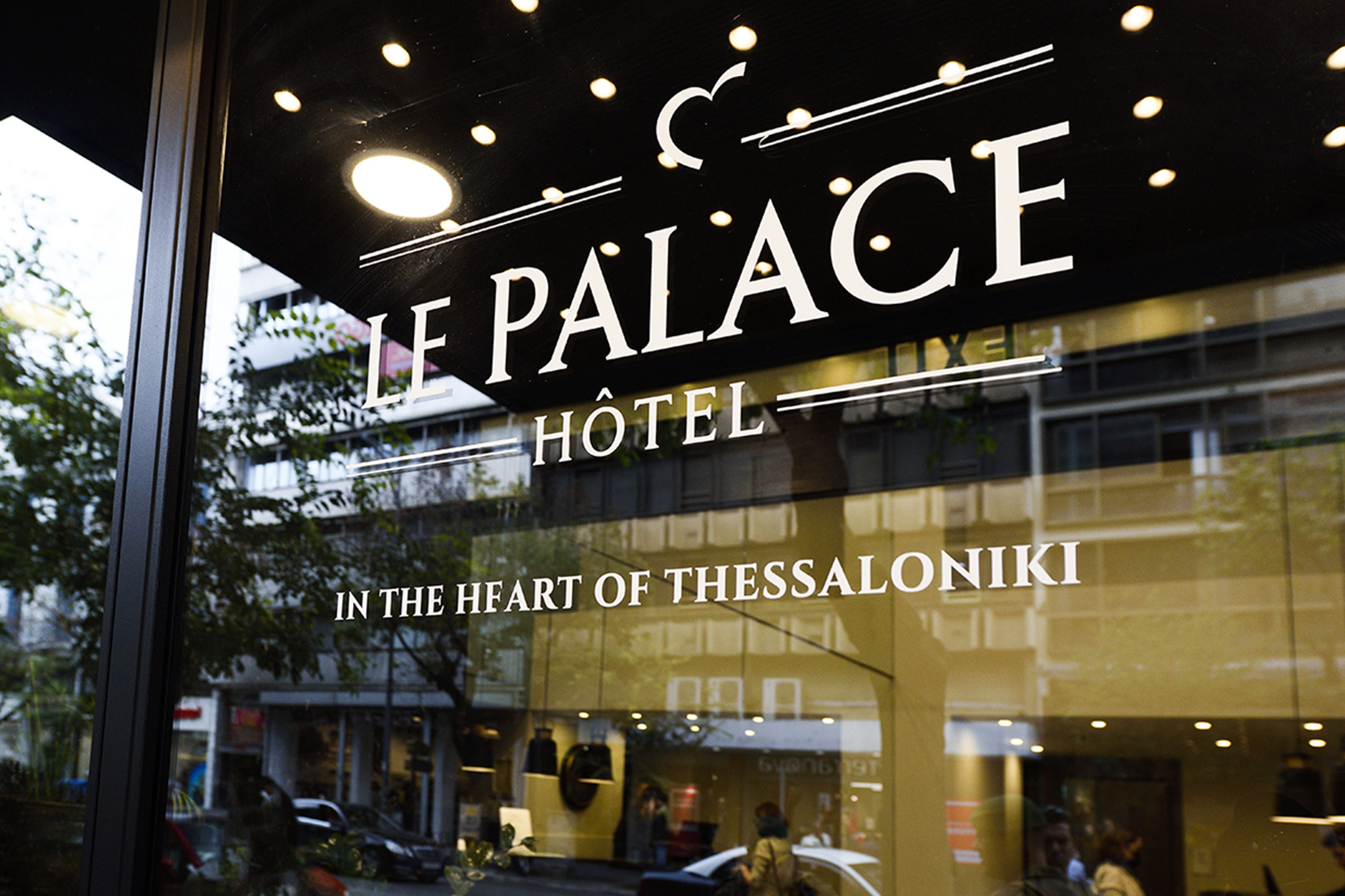 Le Palace Hotel 1