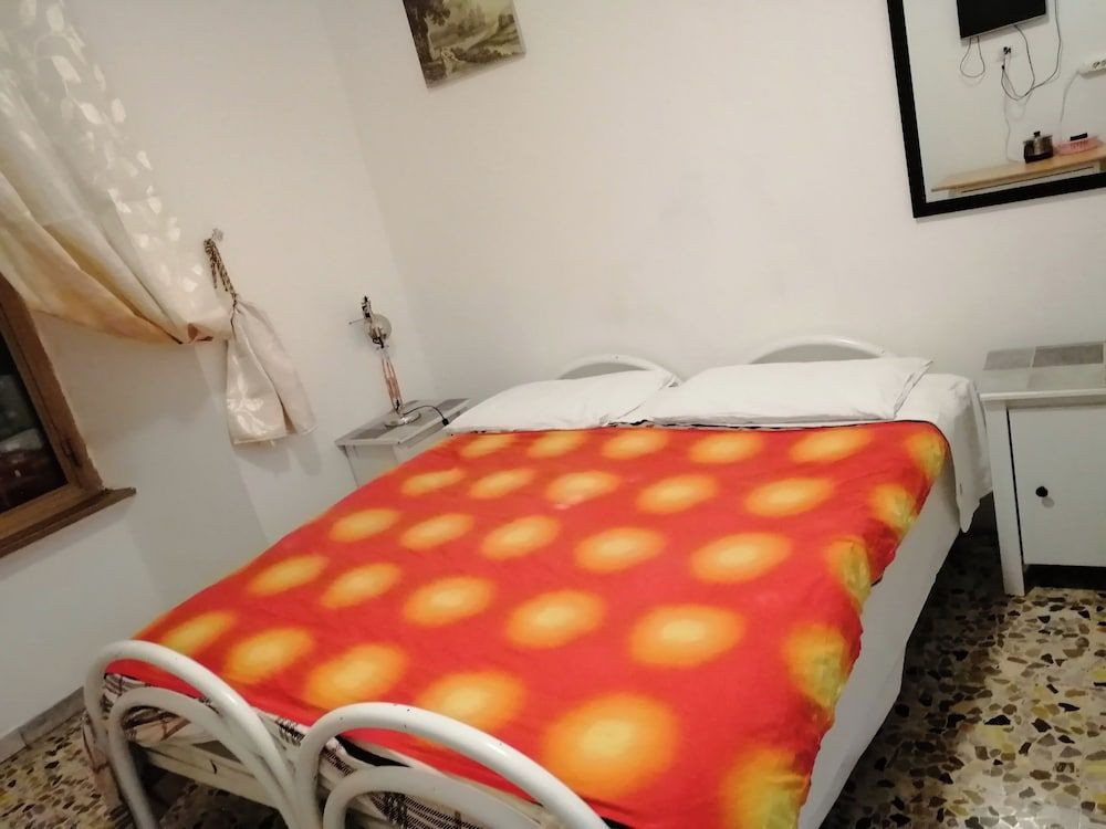 Roma Prince Inn accommodation 1