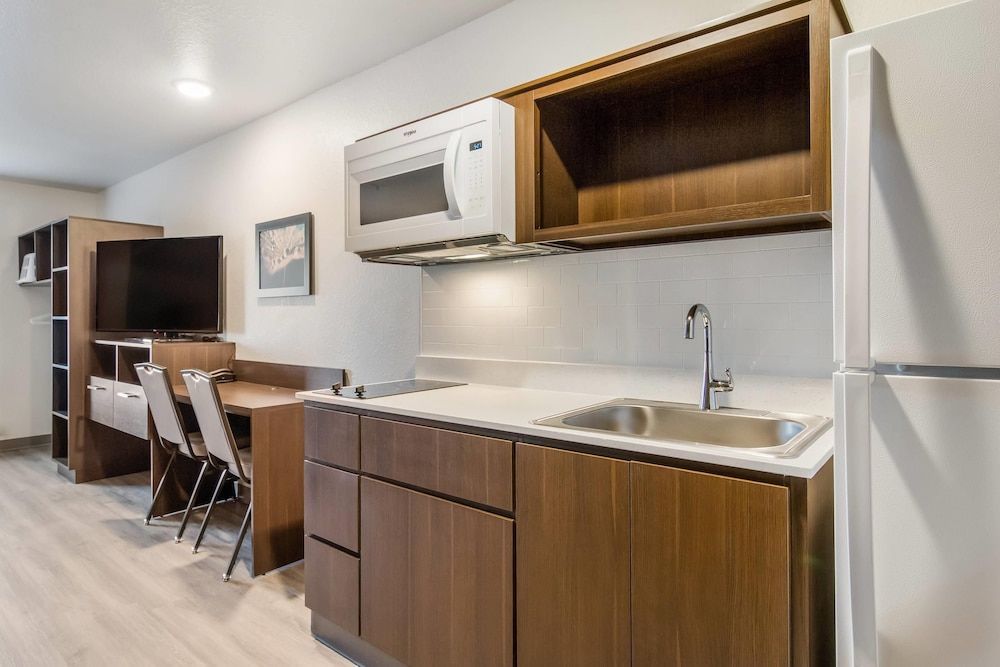 WoodSpring Suites Jacksonville Baymeadows 1