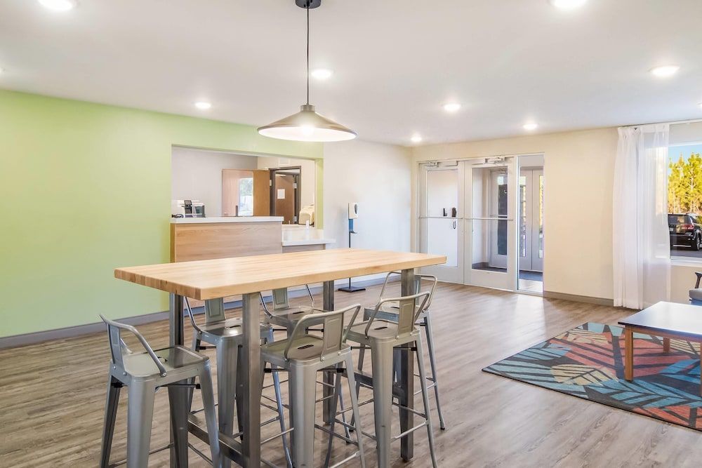 WoodSpring Suites Jacksonville Baymeadows 2