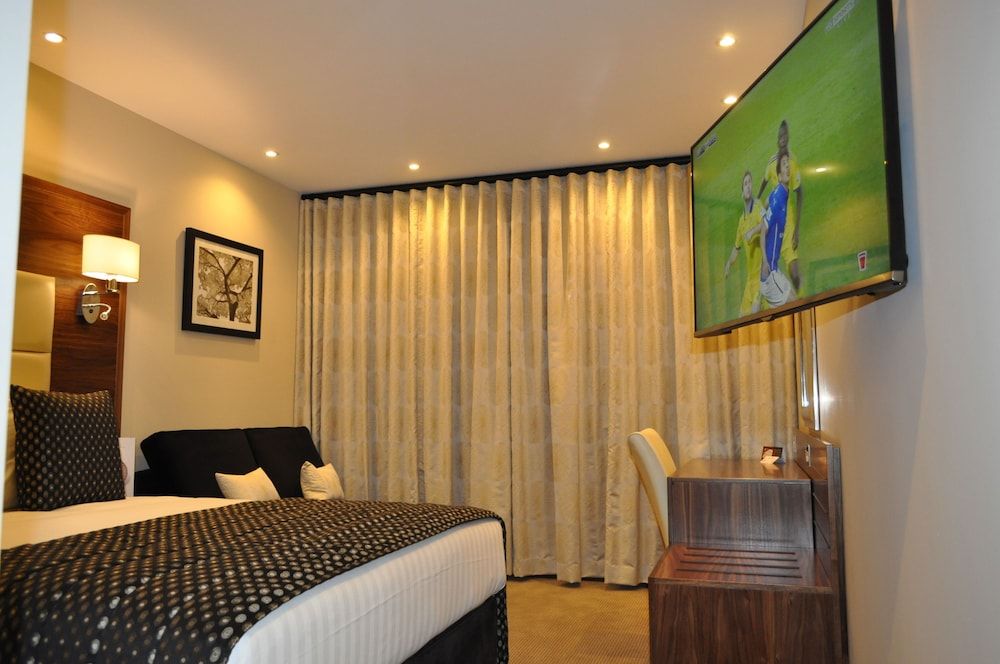 The Devon Hotel 2