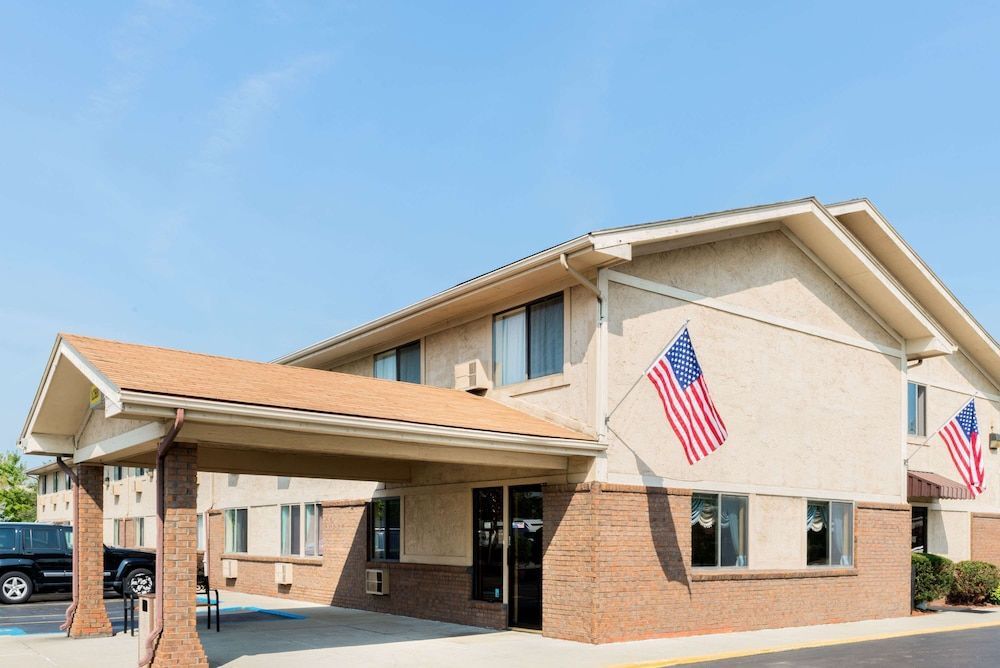 Super 8 By Wyndham Franklin/Middletown Area 1