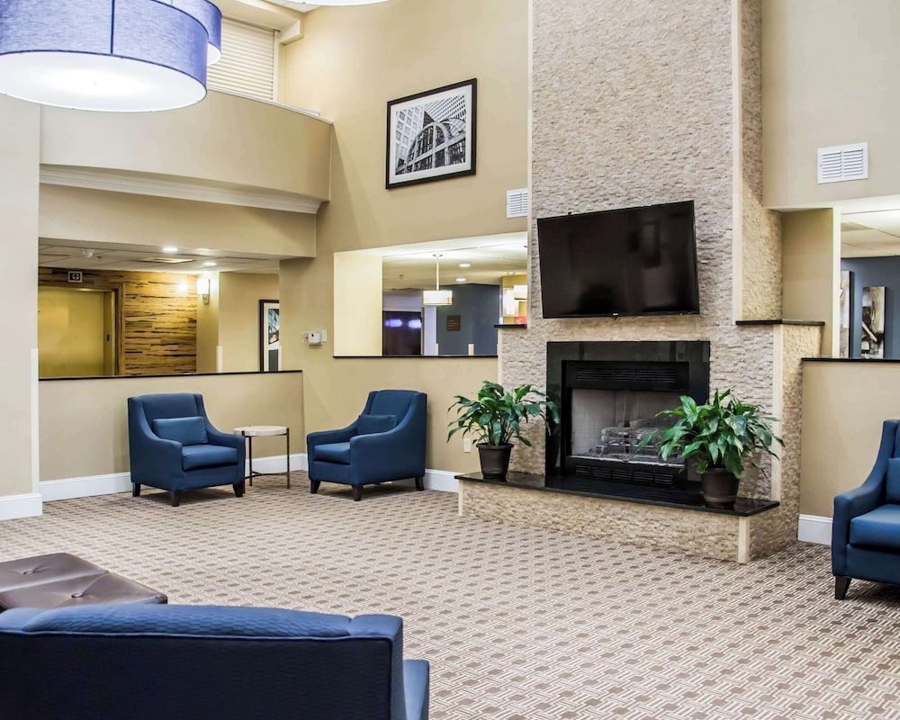 Comfort Suites University - Research Park 2