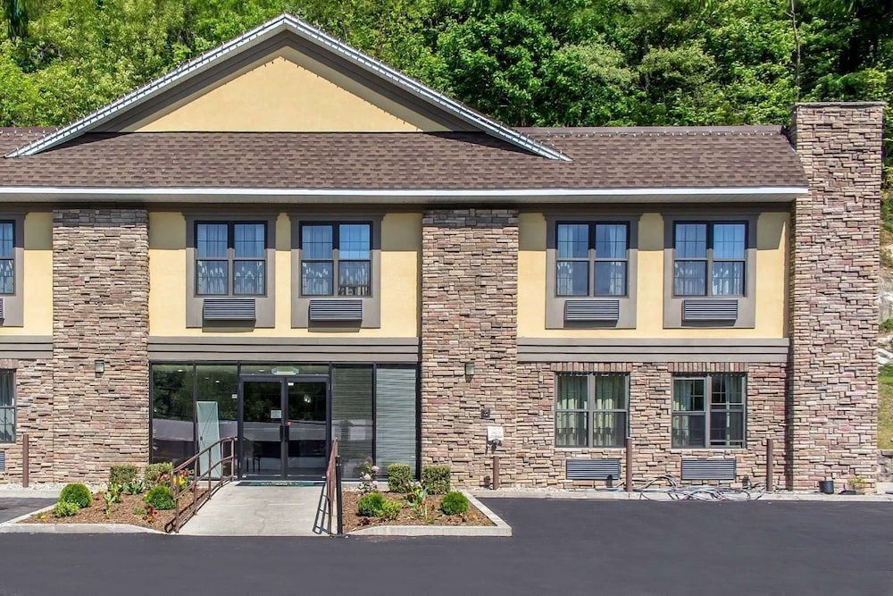 Quality Inn near Mountain Creek 1