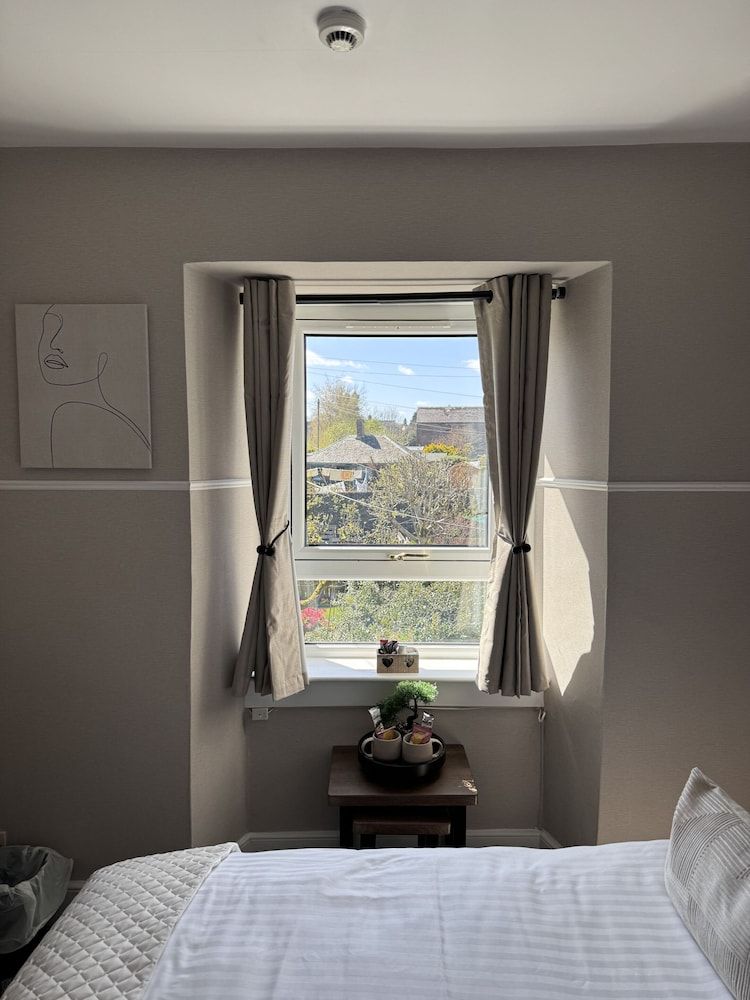Glendevon Hotel 2