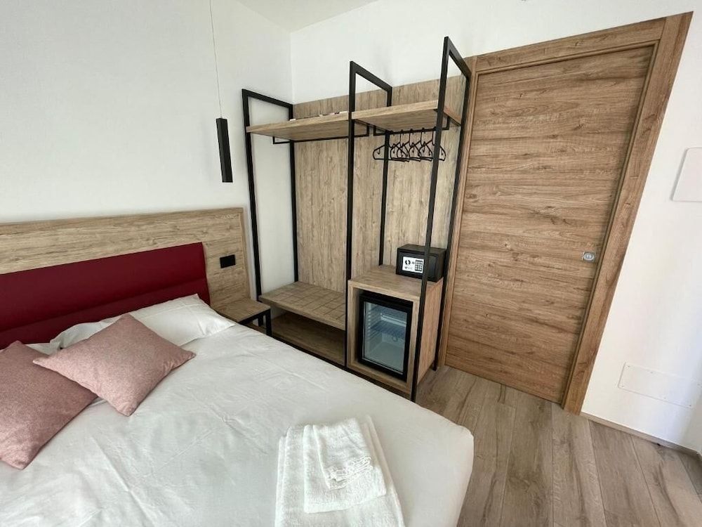 Bari Airport Rooms 2