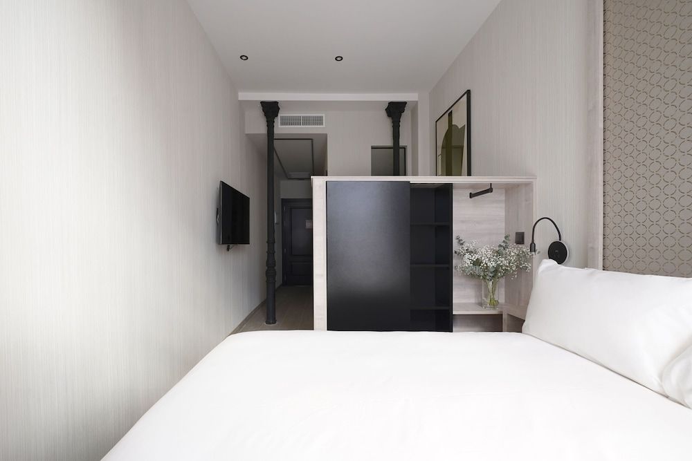 Numa Madrid Luna 1