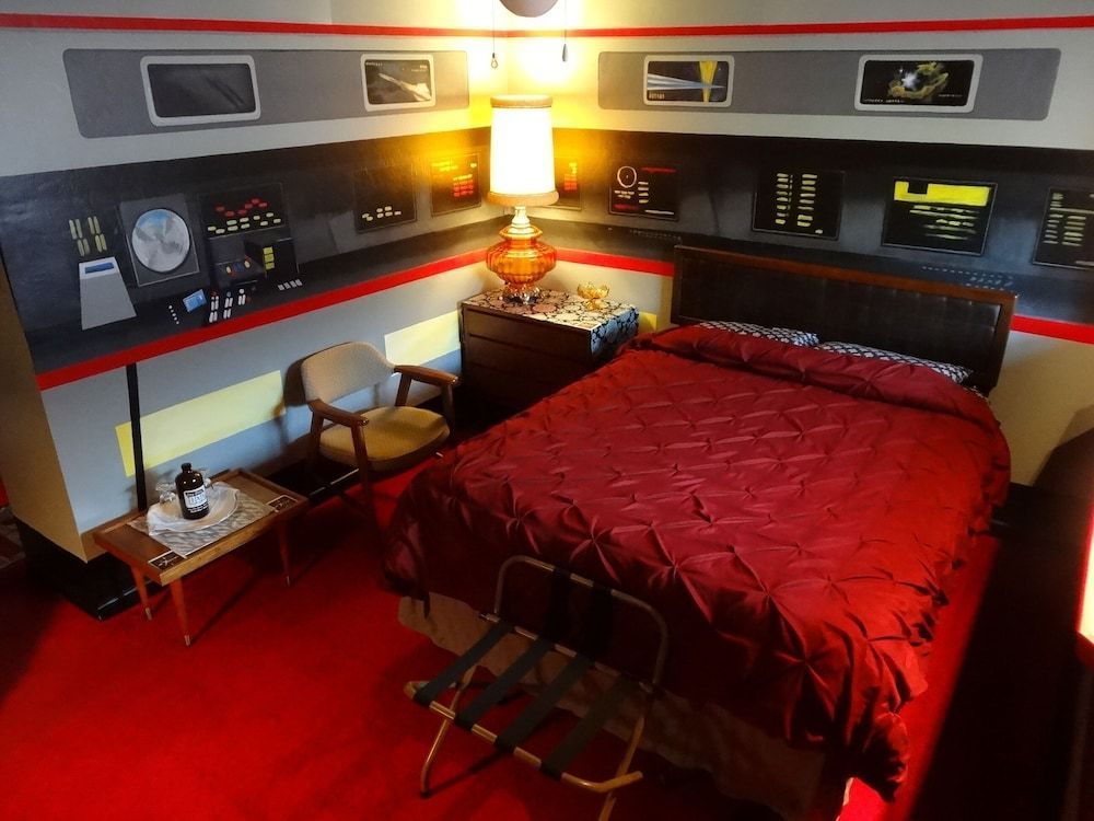 Itty Bitty Inn 1