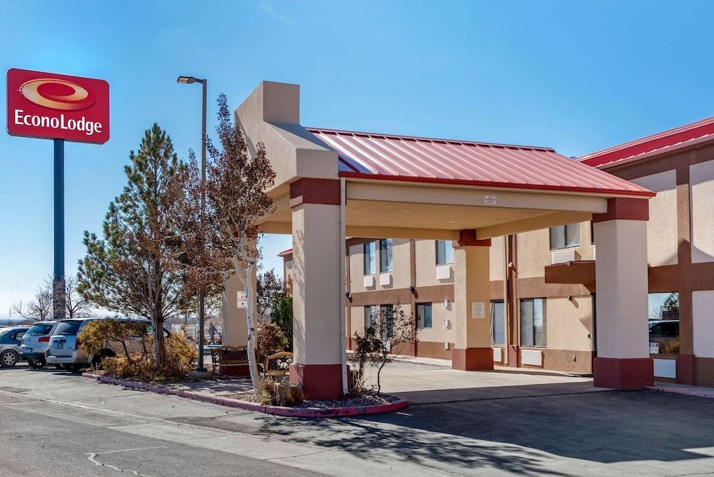 Econo Lodge Pueblo North 1