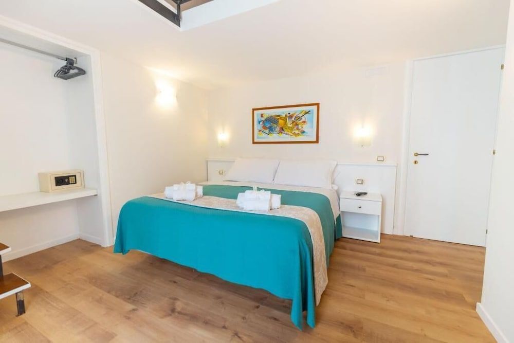 CVM Mare Luna Guesthouse 2