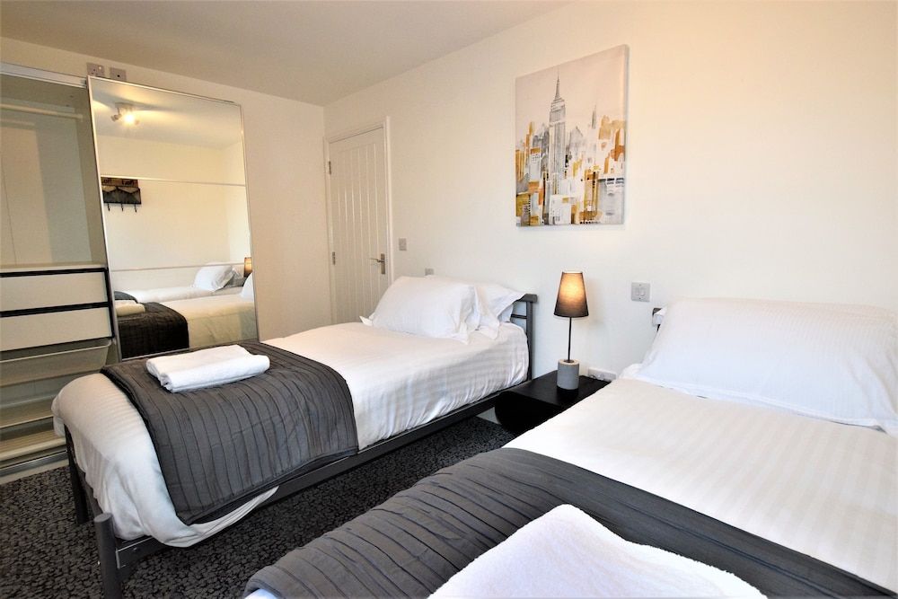 Jims Place - Your Apartment 2